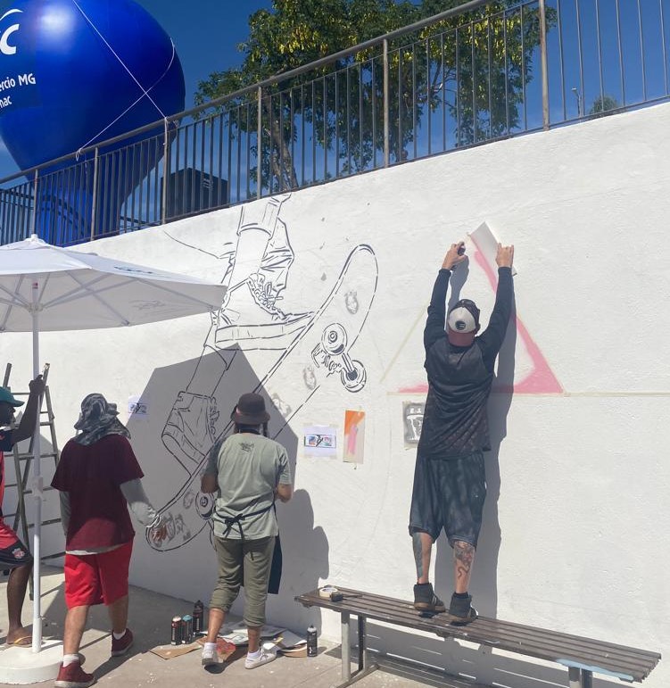 GRAFITI E HIP HOP, ATRAÇÕES DO PALCO SESC NA PRAÇA DA JUVENTUDE NO BAIRRO CRISTINA